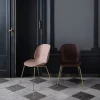 Chaise noire piétement en métal chromé noir Beetle - Gubi