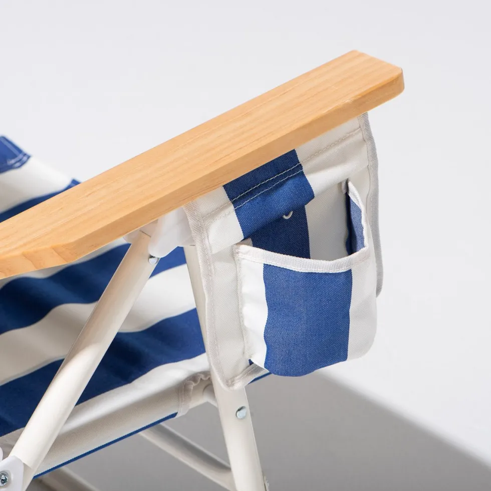 Chaise pliante de plage en toile à rayures bleu Crew Blue Stripe The Penny - Business & Pleasure