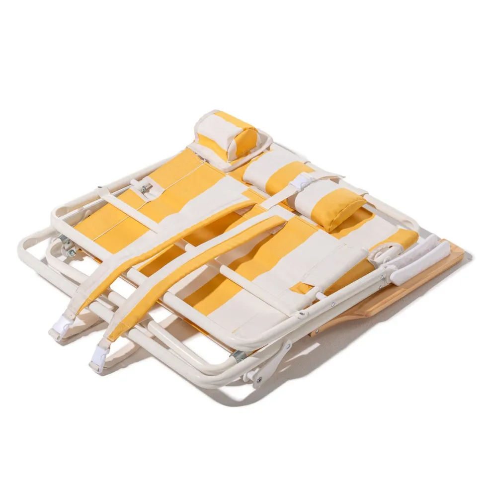 Chaise pliante de plage en toile à rayures jaune Crew Mimosa Stripe The Penny - Business & Pleasure