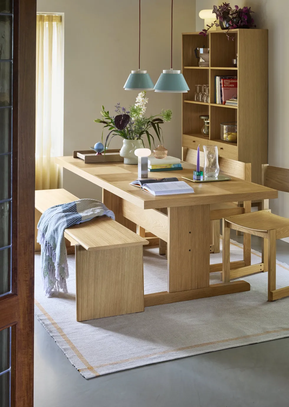 Commode en bois de chêne 110x35xh190cm Read - Hübsch