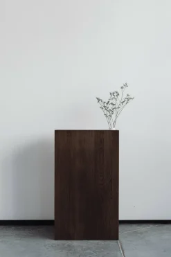 Commode en chêne foncé Camo - Un’common