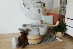 Couffin en crochet gris clair et matelas Moses - Happy Moses