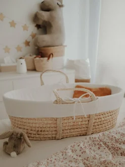 Couffin en fibres naturelles et revêtement blanc Moses - Happy Moses