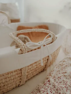 Couffin en fibres naturelles et revêtement blanc Moses - Happy Moses