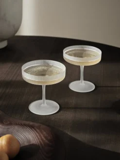 2 coupes à champagne givrées Ripple - Ferm living