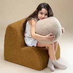 Coussin ballon rond en sherpa bouclé biscuit 35cm Cushion - Wigiwama