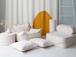 Coussin carré en velours côtelé marshmallow 45cm Cushion - Wigiwama
