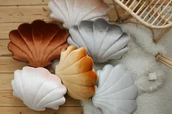 Coussin coquillage en velours perle doré Shells - Moi Mili