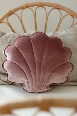 Coussin coquillage en velours perle rose Shells - Moi Mili