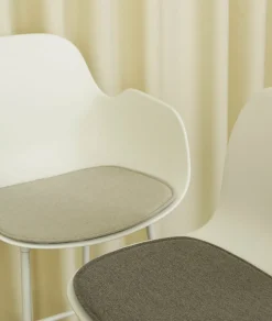 Coussin d'assise en tissu camira rouge mlf14 51 x 39 cm Form - Normann Copenhagen