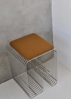 Coussin de siège pour tabouret ambre bouclé 27,5x32x2,5cm Curva - AYTM