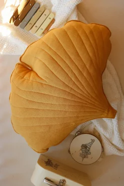 Coussin feuille de ginkgo en lin mango Ginkgo Bilboa - Moi Mili