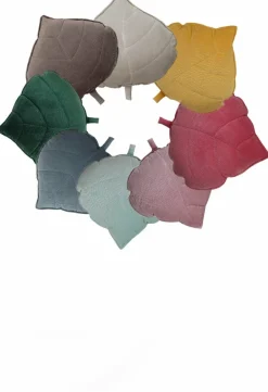 Coussin feuille en velours menthe poudré - Moi Mili