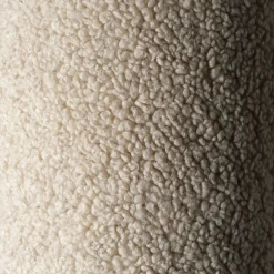 Coussin ourson en sherpa bouclé biscuit 35cm Cushion - Wigiwama