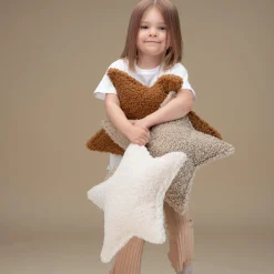Coussin étoile en sherpa bouclé biscuit 37x40x10cm Cushion - Wigiwama