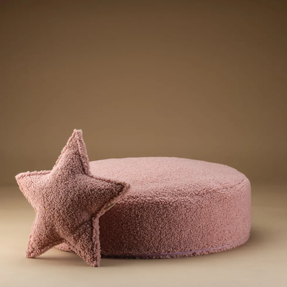 Coussin étoile en sherpa bouclé rose 37x40x10cm Cushion - Wigiwama