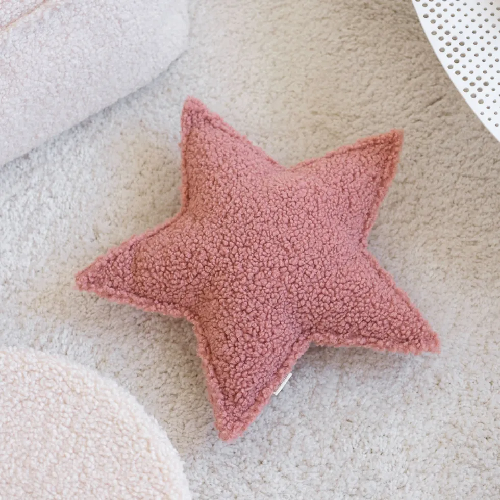 Coussin étoile en sherpa bouclé rose 37x40x10cm Cushion - Wigiwama