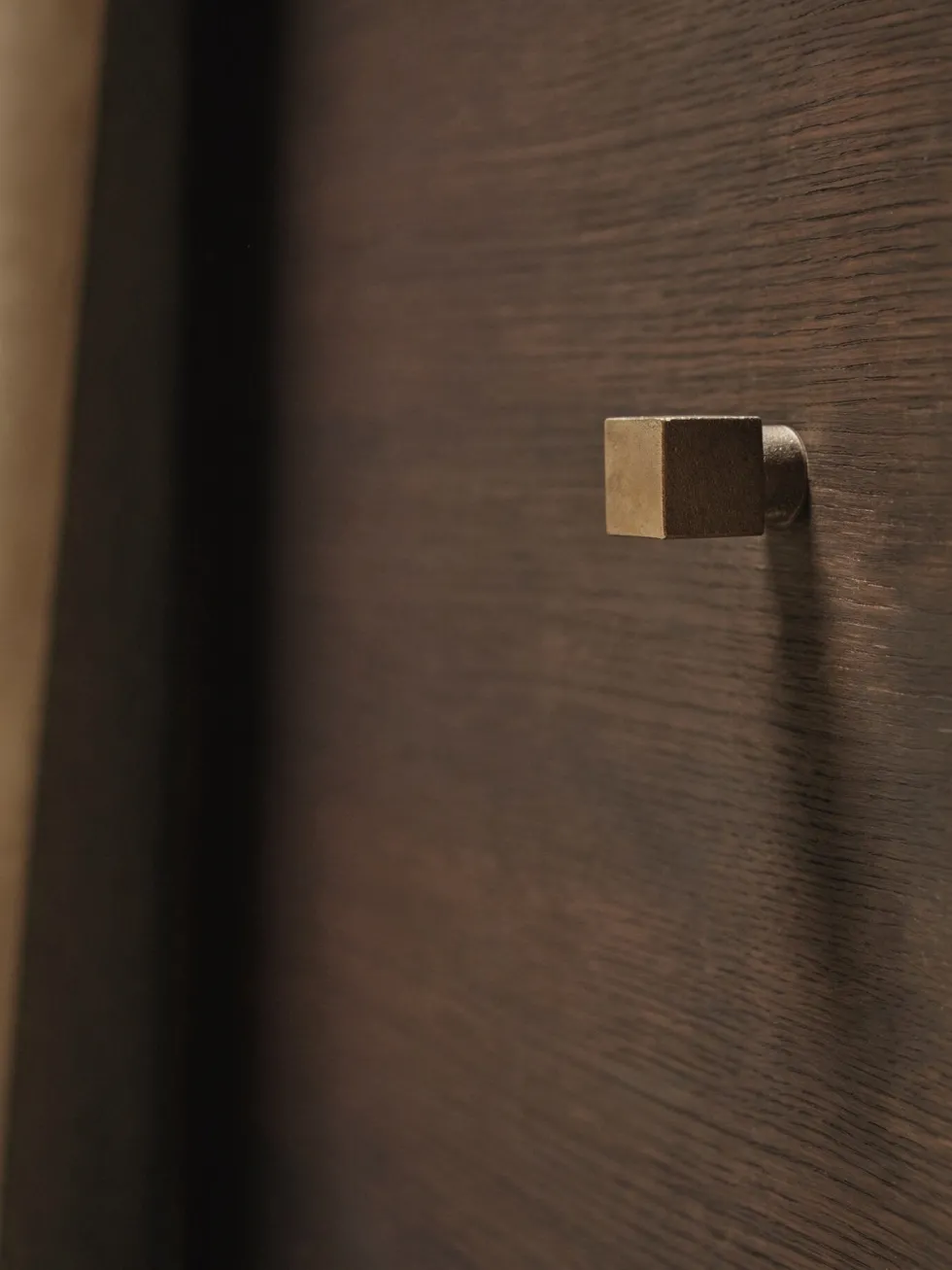 Crochet carré en laiton massif moulé 2,5cm - Ferm Living