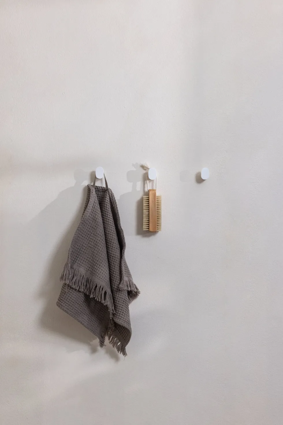 3 crochets à vêtements rond en acier blanc 3cm Palo - Metallbude