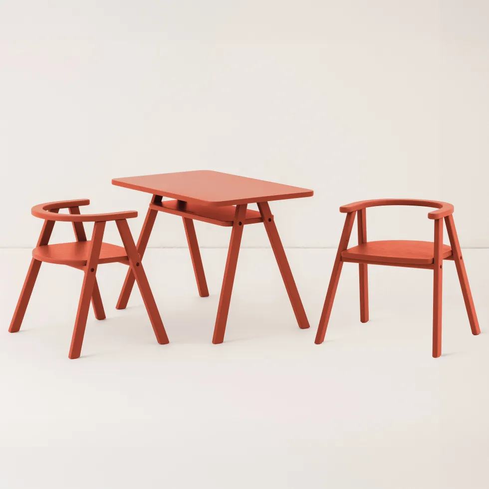 Ensemble bureau enfant avec 2 chaises en bois de hêtre massif rouge Growing Green - Nobodinoz