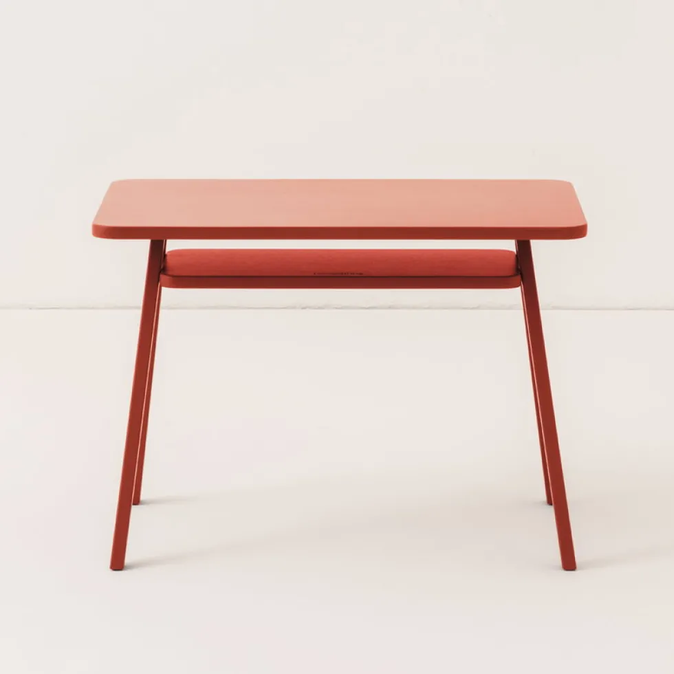 Ensemble bureau enfant avec 2 chaises en bois de hêtre massif rouge Growing Green - Nobodinoz