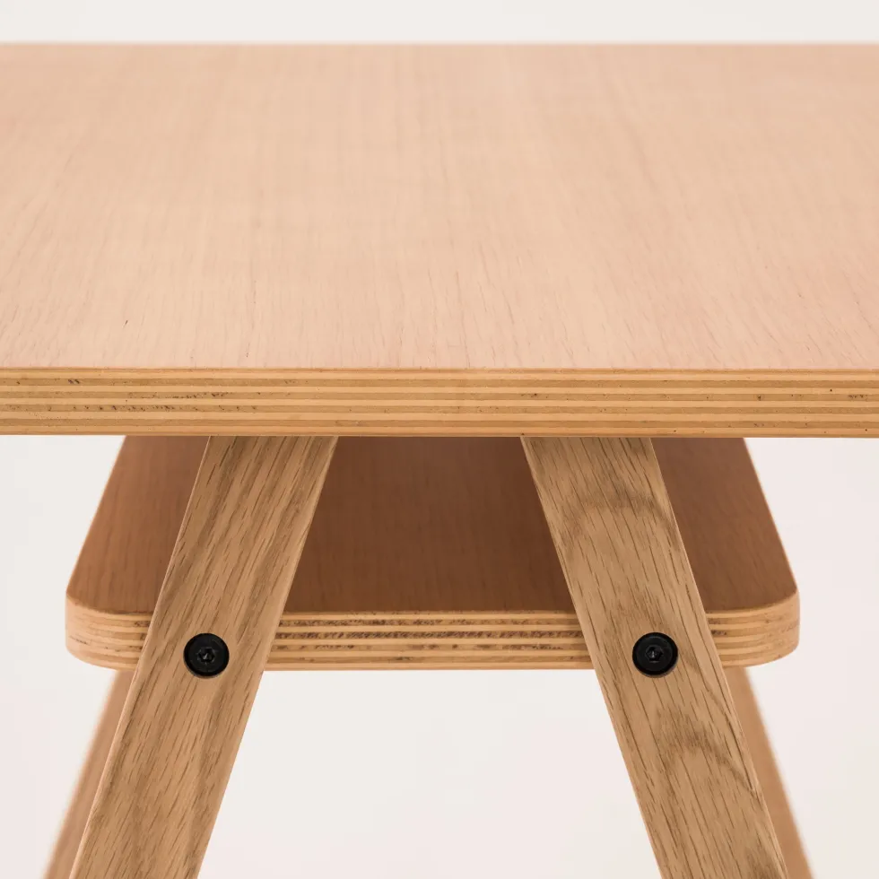 Ensemble bureau enfant avec 2 chaises en chêne massif Growing Green - Nobodinoz