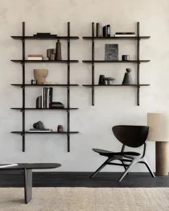 Etagère murale en acajou brun foncé finition vernie 100x35x196cm PI - Ethnicraft accessories