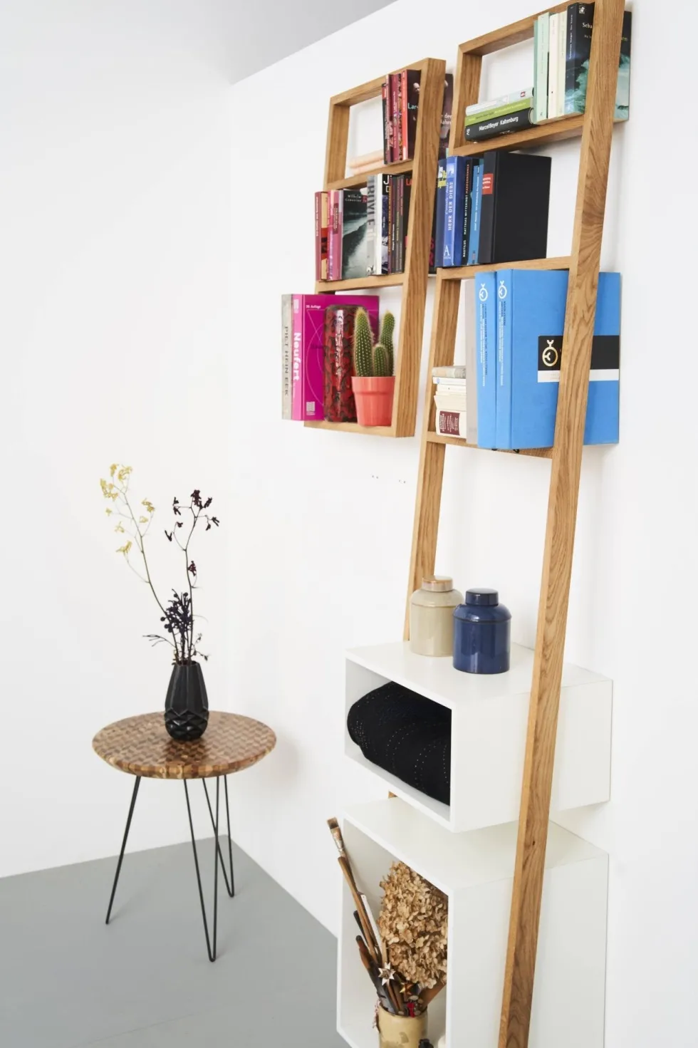 Etagère murale en bois de chêne naturel Bertolt - Das kleine b