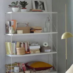 Etagère 4 niveaux sur pieds en acier laqué orange Tria - Mobles 114