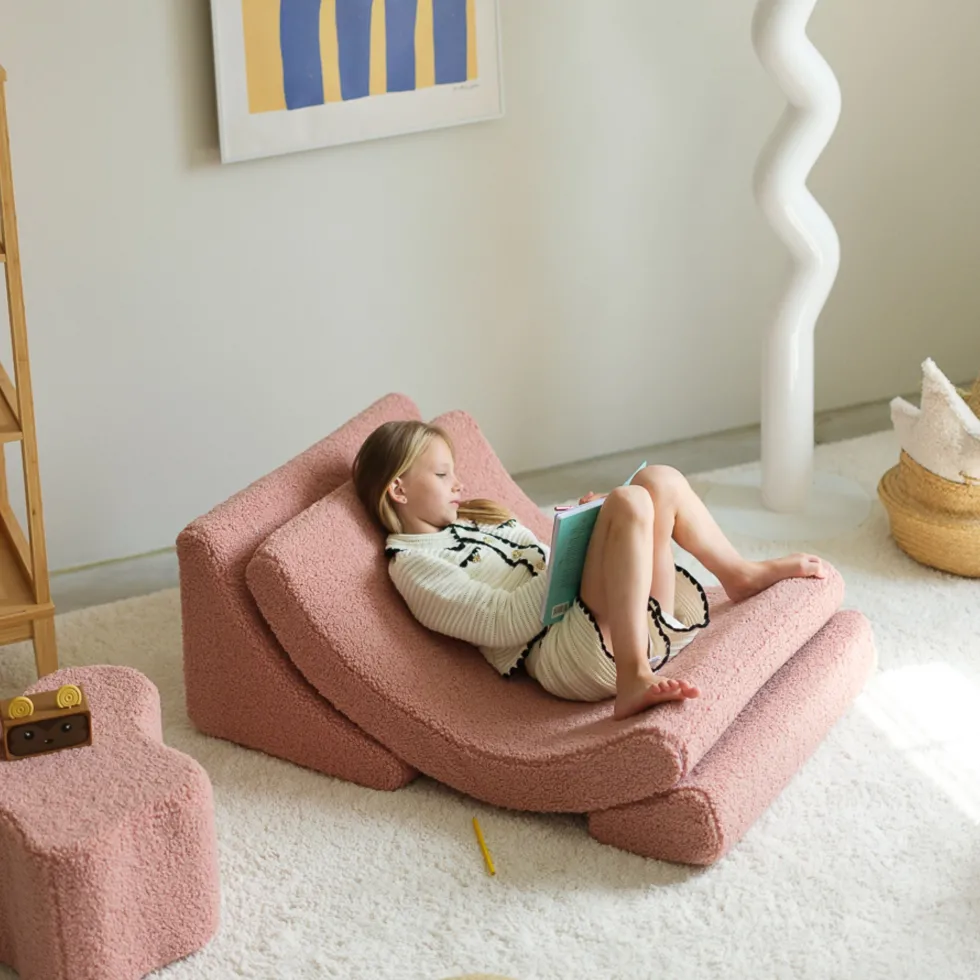 Fauteuil arrondit en sherpa bouclé rose 80x65x55 Moon chair - Wigiwama