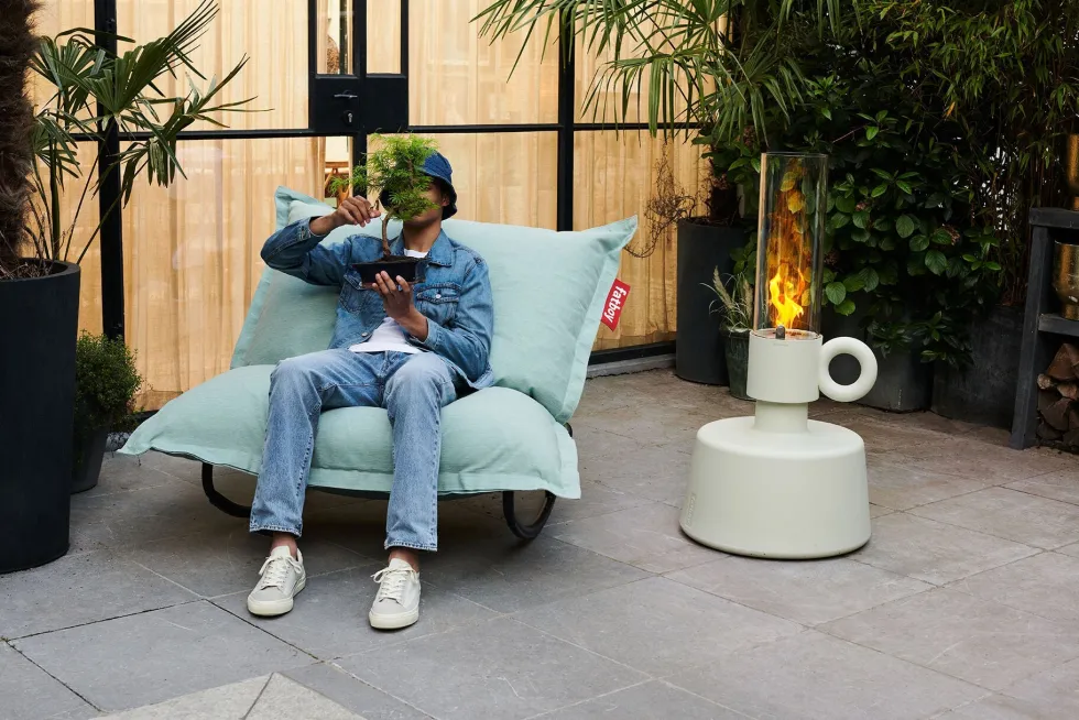 Fauteuil à bascule extérieur en métal noir avec coussin rayé marron cacao crème Rock 'n Roll Combi - Fatboy