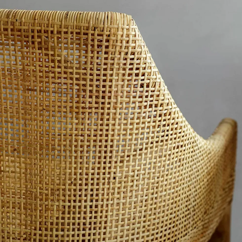Fauteuil de table en rotin naturel piétement teck Saïgon - KOK