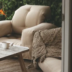Fauteuil d'extérieur en acrylique beige 122x90x70cm Hippo - Karup Design