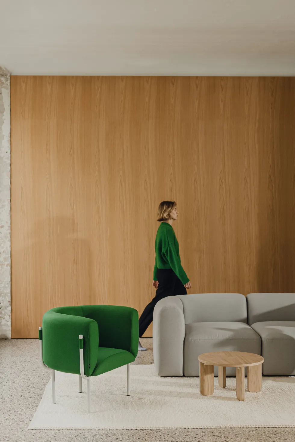 Fauteuil en acier et laine vert mousse 71,2cm Ubi Mini - noo.ma