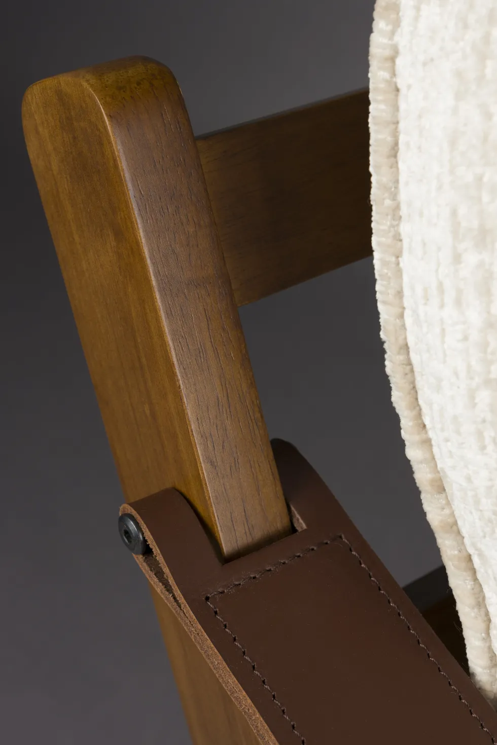 Fauteuil en bois de manguier finition noyer et tissu beige Washington - Dutchbone