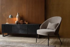 Fauteuil en bois finition noyer et tissu beige Rodin - Dutchbone
