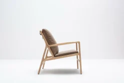 Fauteuil en chêne et cuir stone Dedo easy chair - Gazzda