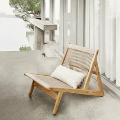 Fauteuil en chêne massif MR01 - Gubi