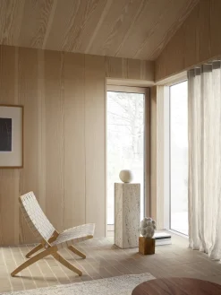 Fauteuil en chêne savonné et assise sangles naturelles 76cm Cuba Chair - Carl Hansen & Søn