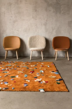 Fauteuil en frêne et tissu gris Naïve - Emko