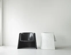 Fauteuil en plastique recyclé noir Bit - Normann Copenhagen