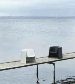 Fauteuil en plastique recyclé noir Bit - Normann Copenhagen