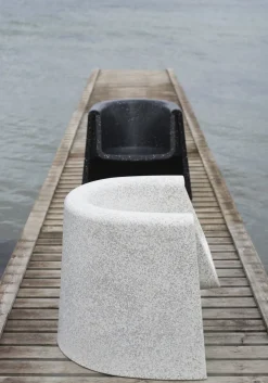 Fauteuil en plastique recyclé noir Bit - Normann Copenhagen