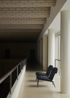 Fauteuil en tissu beige et aluminium noir Muno LN18 - &tradition