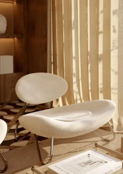 Fauteuil en tissu blanc et acier chrome Meadow - Woud