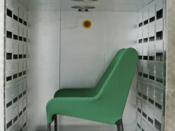 Fauteuil en tissu vert et acier noir O2 - HAY
