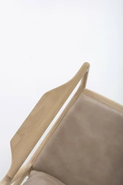 Fauteuil lounge en chêne et cuir stone Dedo - Gazzda