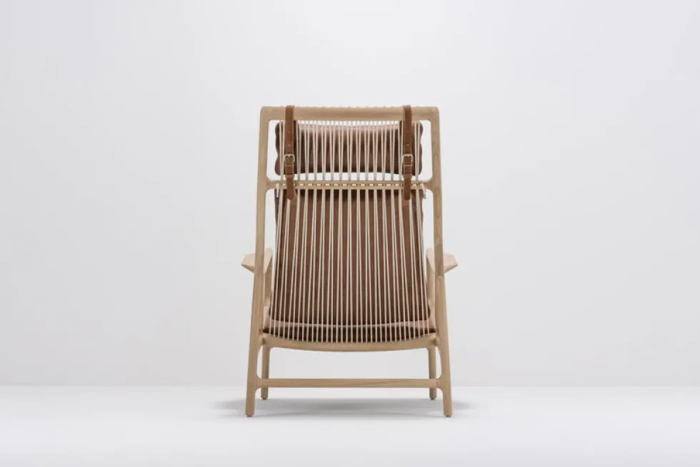 Fauteuil lounge en chêne et cuir whisky Dedo - Gazzda
