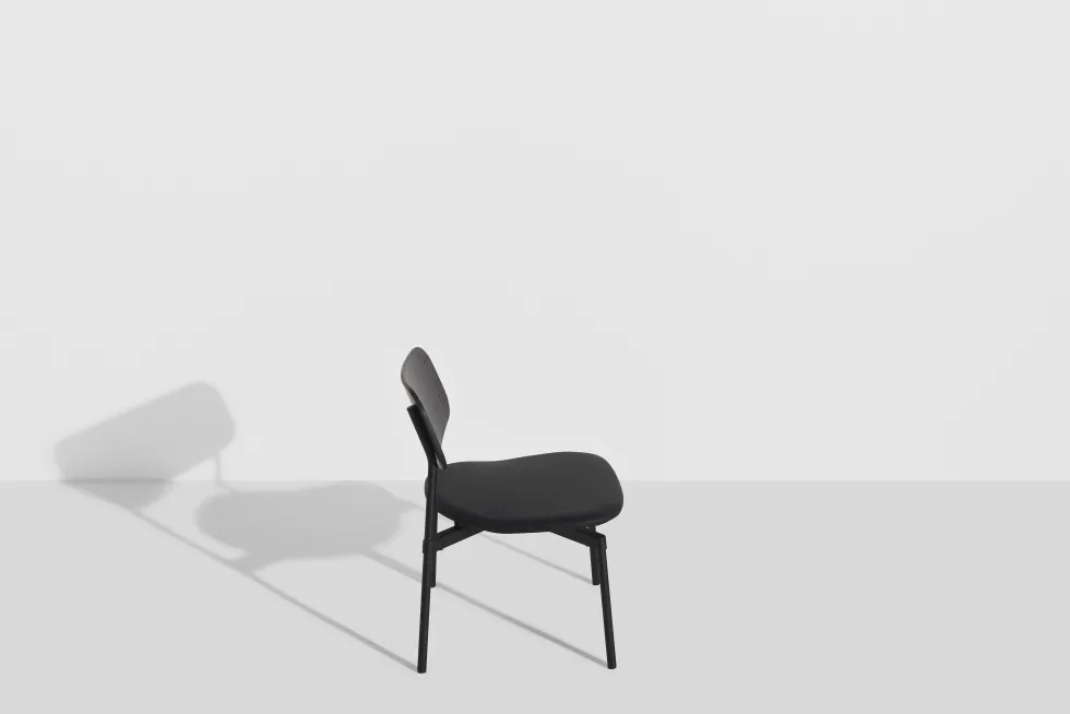 Fauteuil lounge en hêtre noir cuir 71 cm Fromme - Petite Friture