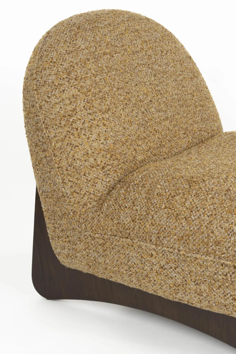 Fauteuil lounge en tissu marron et bois de frêne Loom - Dutchbone